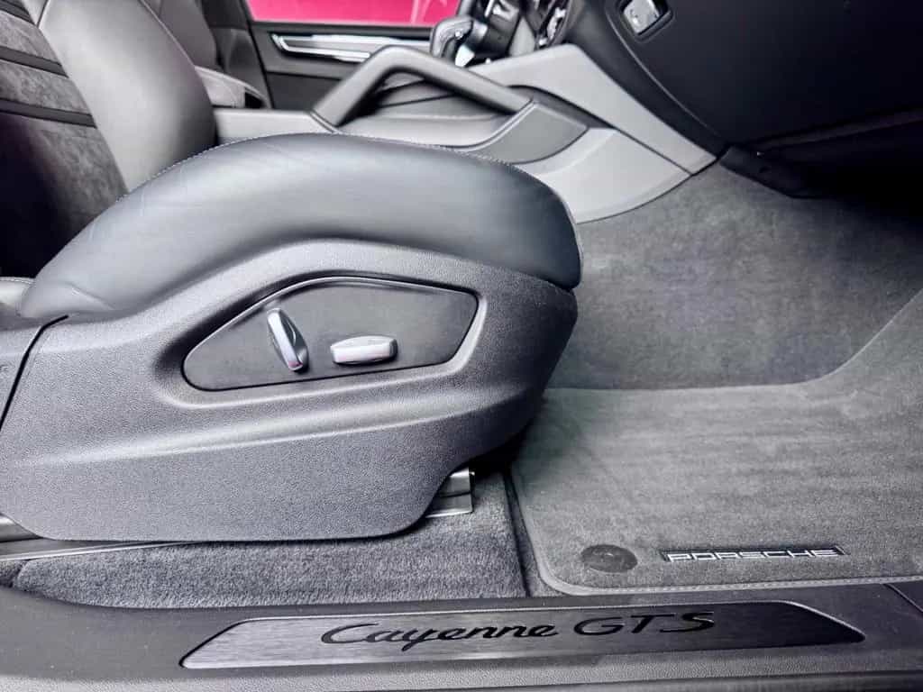 Porsche Cayenne GTS SportAbgas Pano ACC 360°Luft HeadUp 04/2021-photo-22