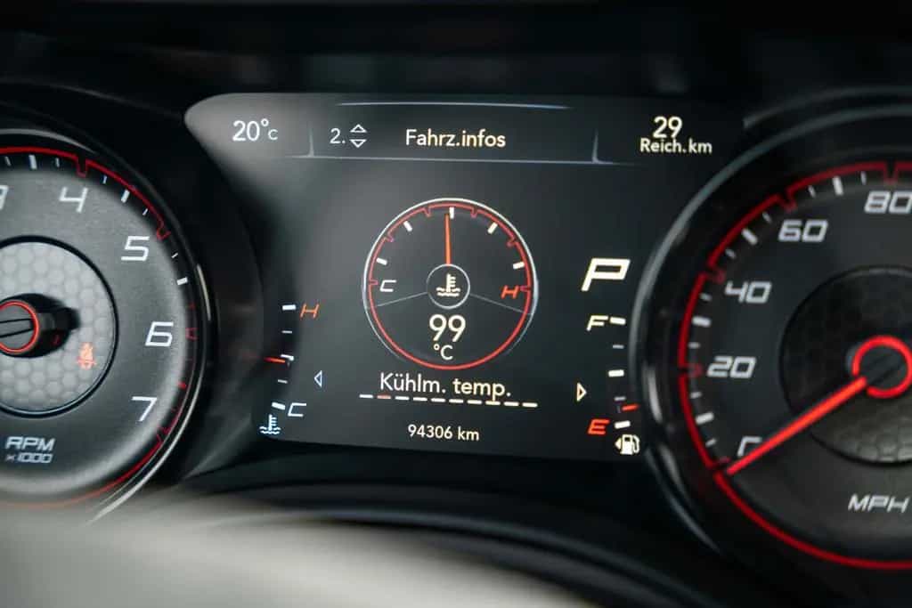 Dodge Charger 5,7 HEMI V8 WIDEBODY LED 06/2022-photo-32