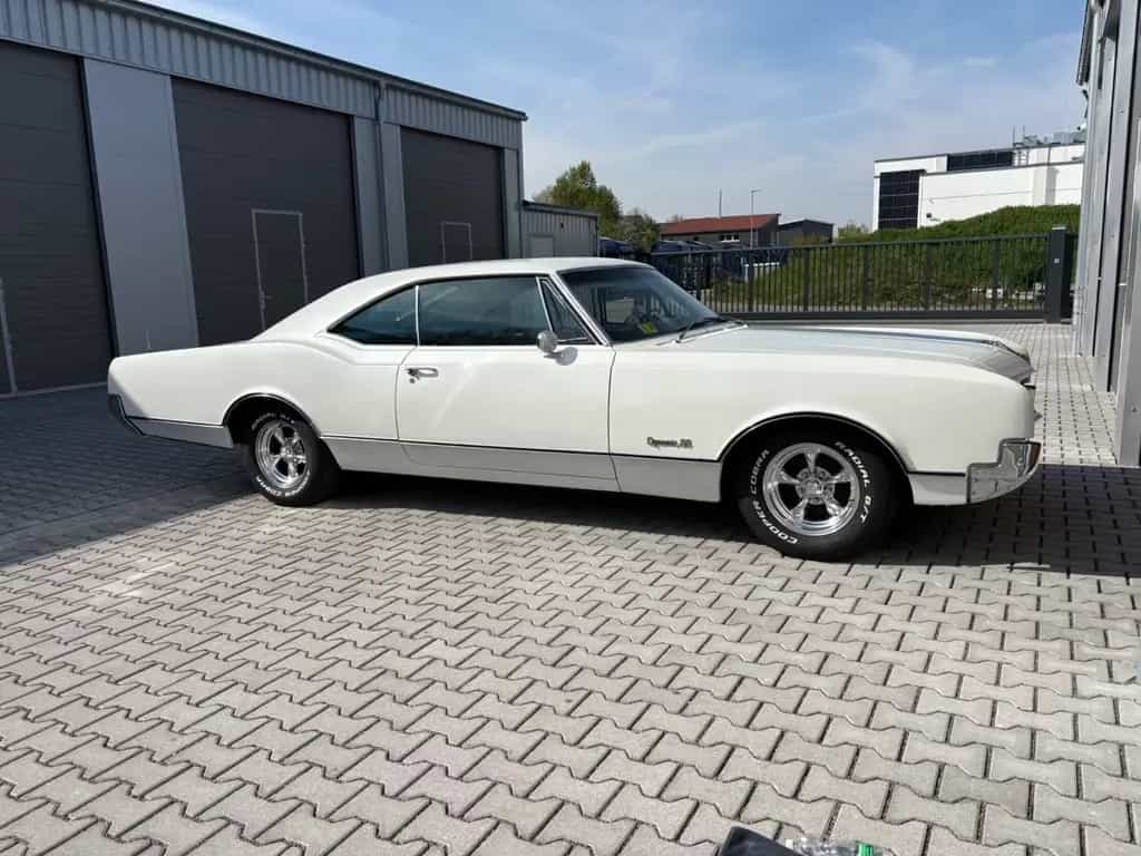 Oldsmobile Other Dynamic 88 07/1966-photo-0