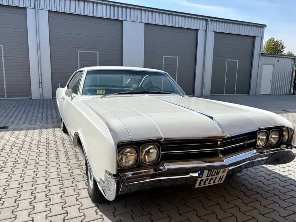 Oldsmobile Other Dynamic 88 07/1966-photo-2