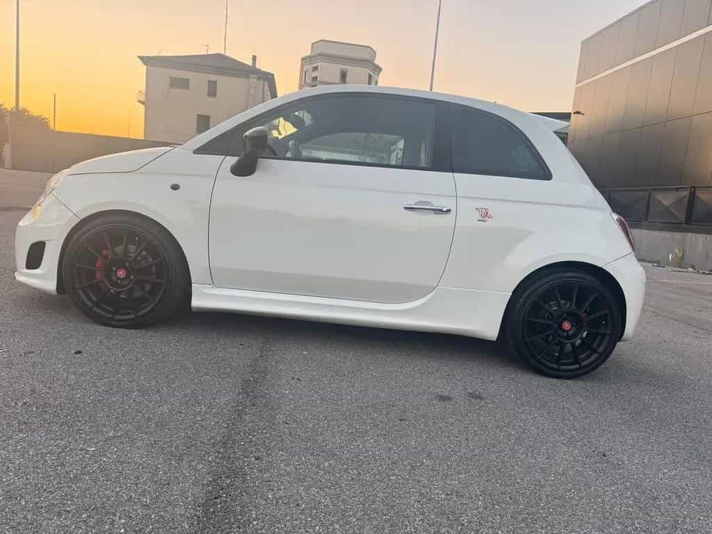Abarth 500 1.4 Turbo T-Jet 160 cv Competizione 01/2010-photo-4