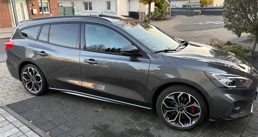 Ford Focus 1,5 EcoBoost 150 PS ST-Line Turnier *Voll* 02/2020-photo-6