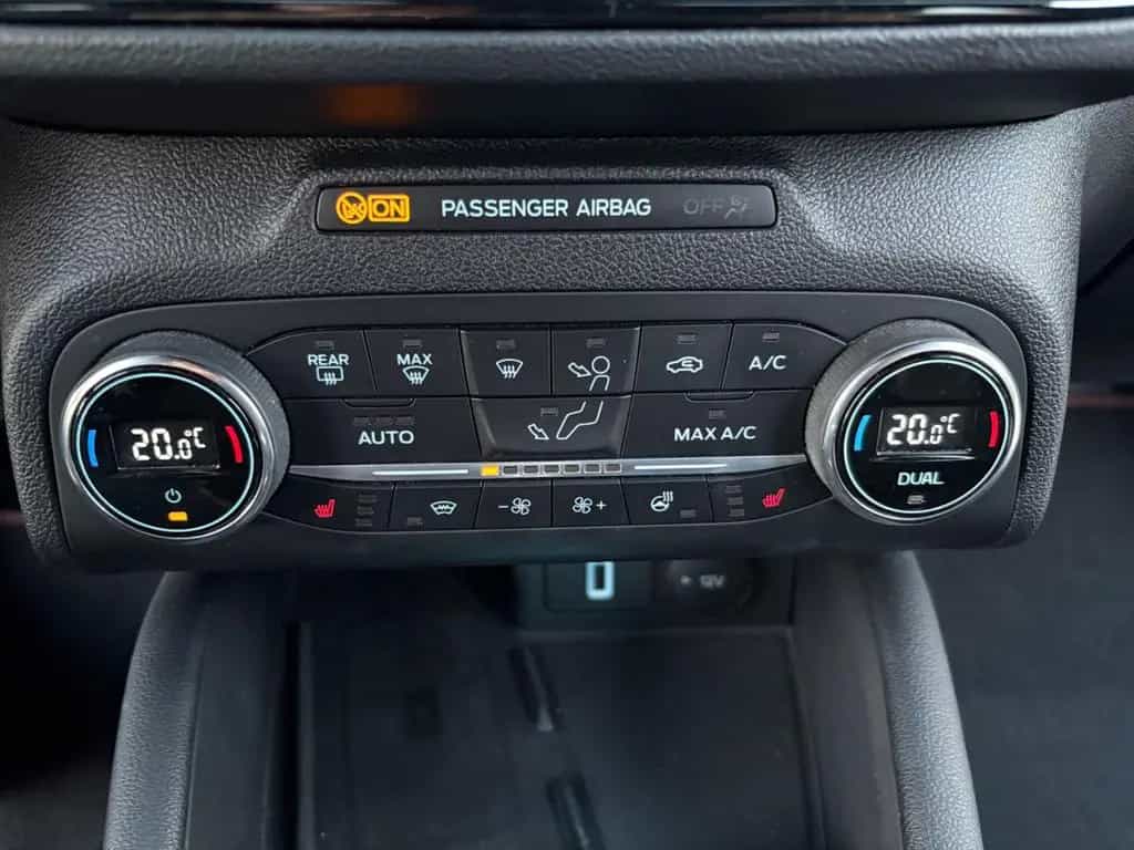 Ford Focus 1,5 EcoBoost 150 PS ST-Line Turnier *Voll* 02/2020-photo-8
