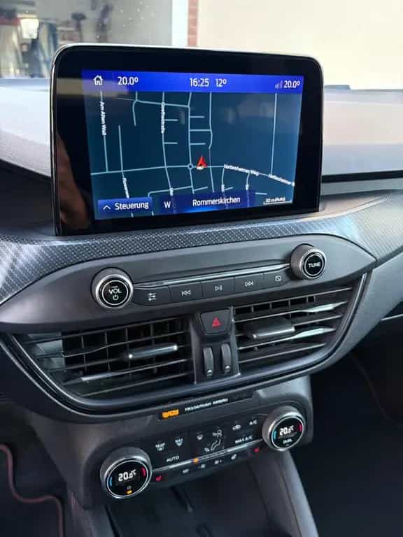 Ford Focus 1,5 EcoBoost 150 PS ST-Line Turnier *Voll* 02/2020-photo-9