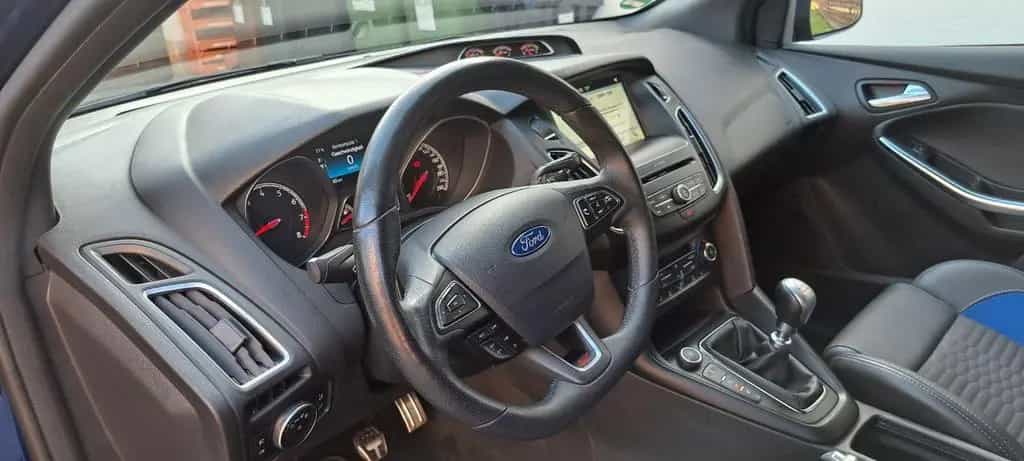 Ford Focus ST 05/2018-photo-5