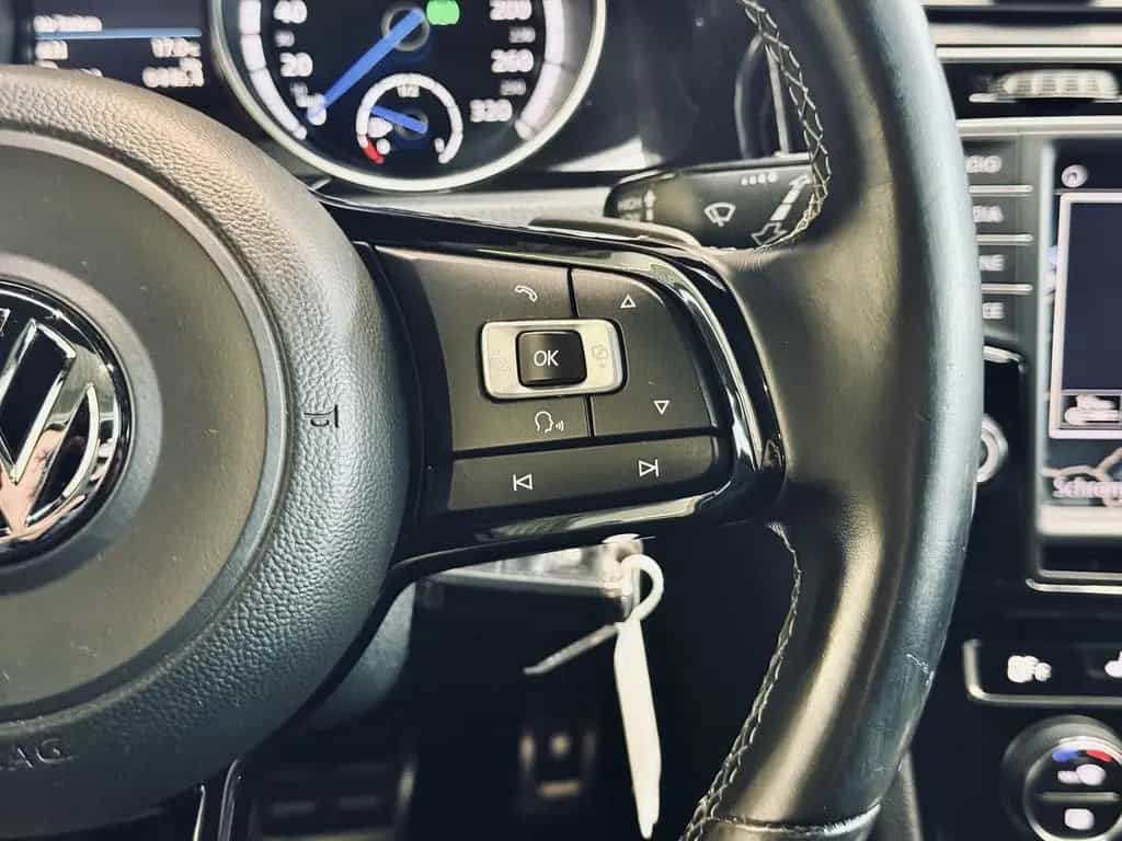 Volkswagen Golf VII R 4Motion|PANO|KAMERA|ACC|SPUR* 07/2017-photo-21