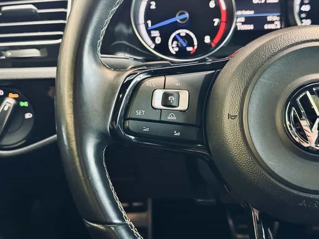 Volkswagen Golf VII R 4Motion|PANO|KAMERA|ACC|SPUR* 07/2017-photo-22