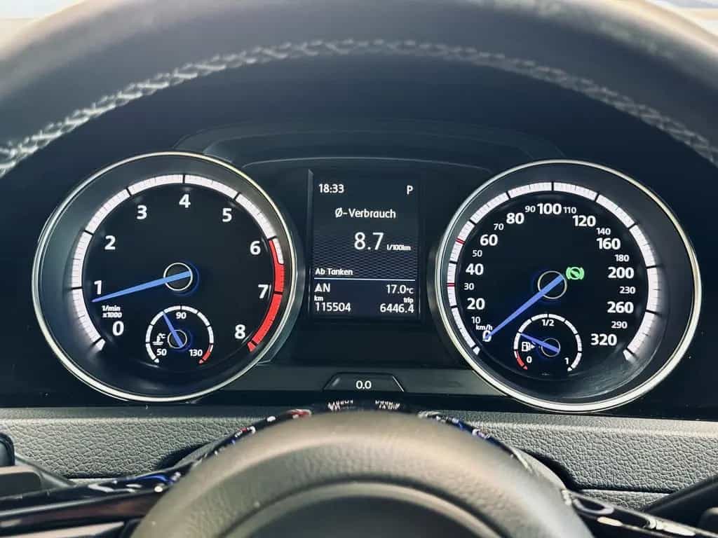 Volkswagen Golf VII R 4Motion|PANO|KAMERA|ACC|SPUR* 07/2017-photo-36