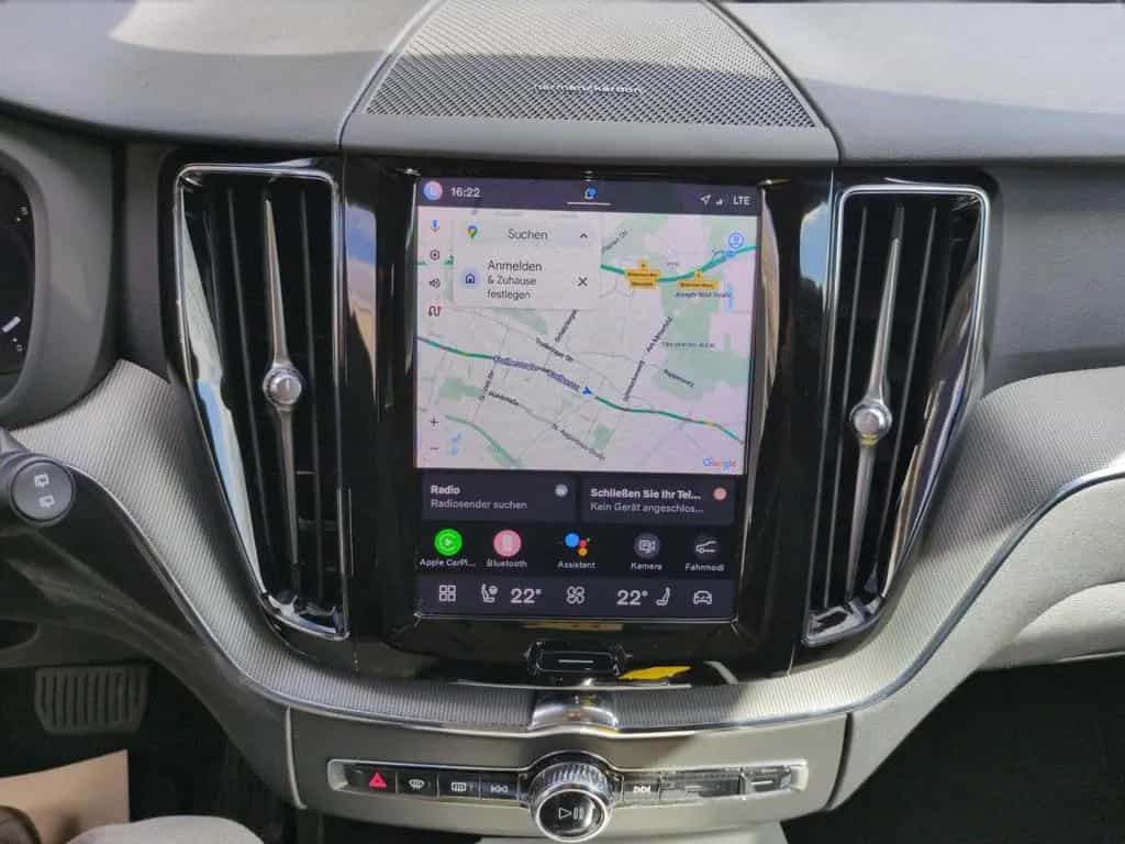 Volvo XC 60 Plus Dark 2WD 04/2024-photo-15