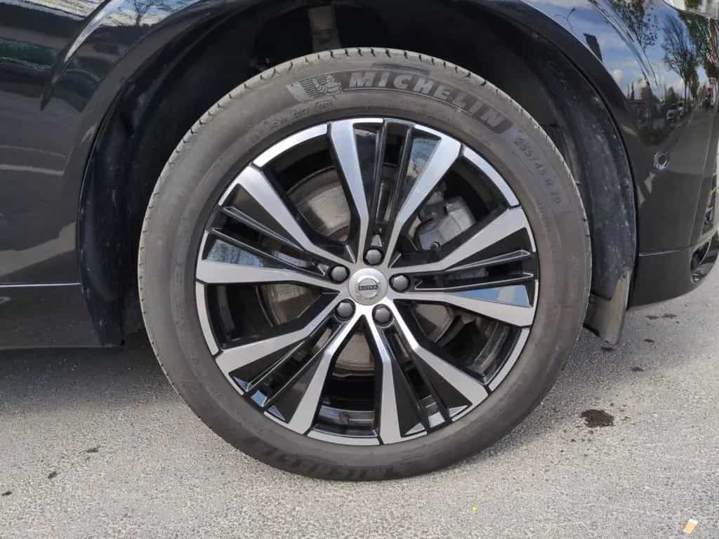 Volvo XC 60 Plus Dark 2WD 04/2024-photo-21