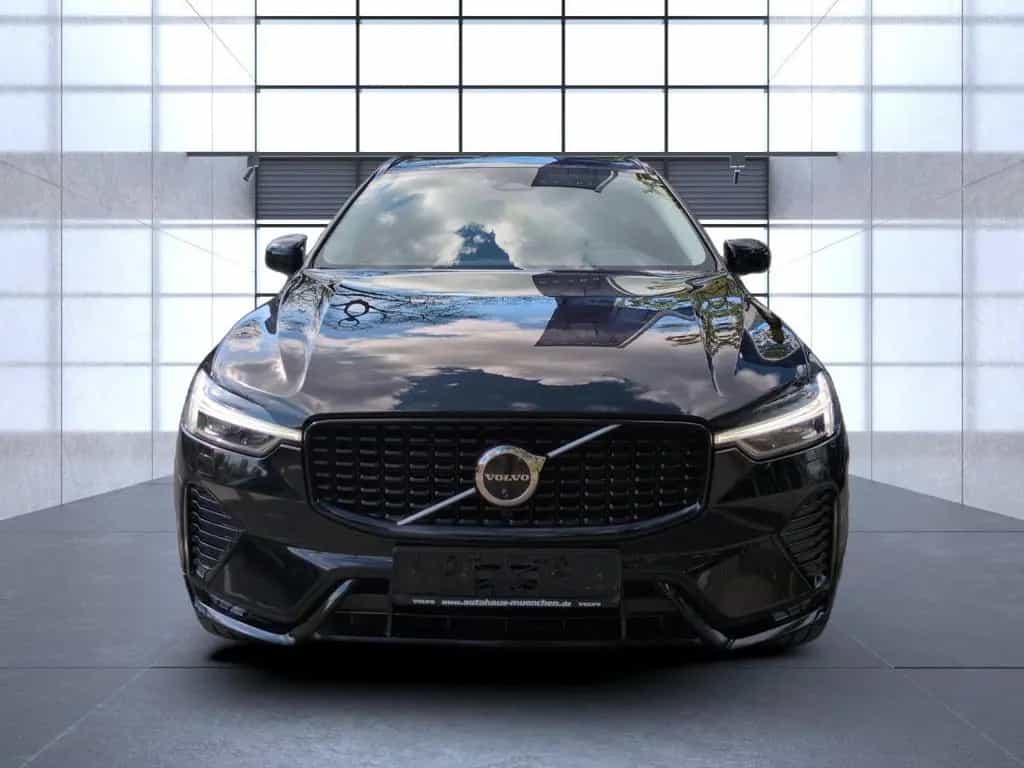 Volvo XC 60 Plus Dark 2WD 04/2024-photo-7