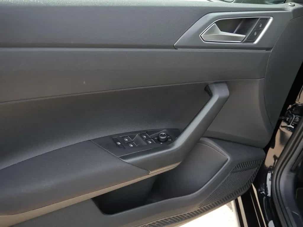 Volkswagen Taigo 1.5 TSI R-Line RKF*Matrix*AHK*ACC*Digital 06/2025-photo-18
