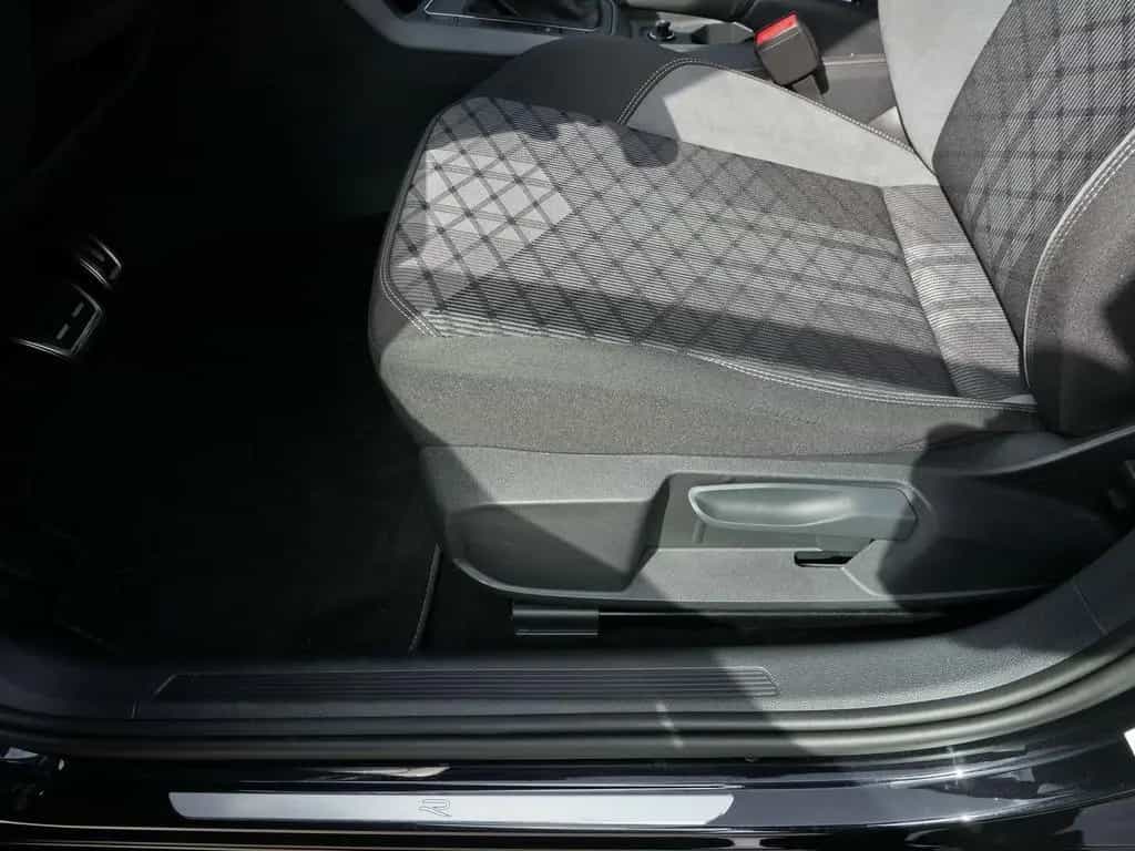 Volkswagen Taigo 1.5 TSI R-Line RKF*Matrix*AHK*ACC*Digital 06/2025-photo-19