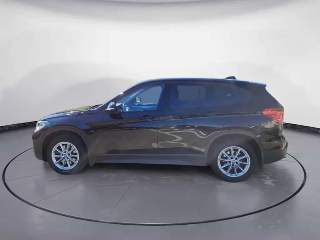 BMW X1 xDrive20i Advantage *Navi*SHZ*PDC*AHK* 07/2019-photo-2