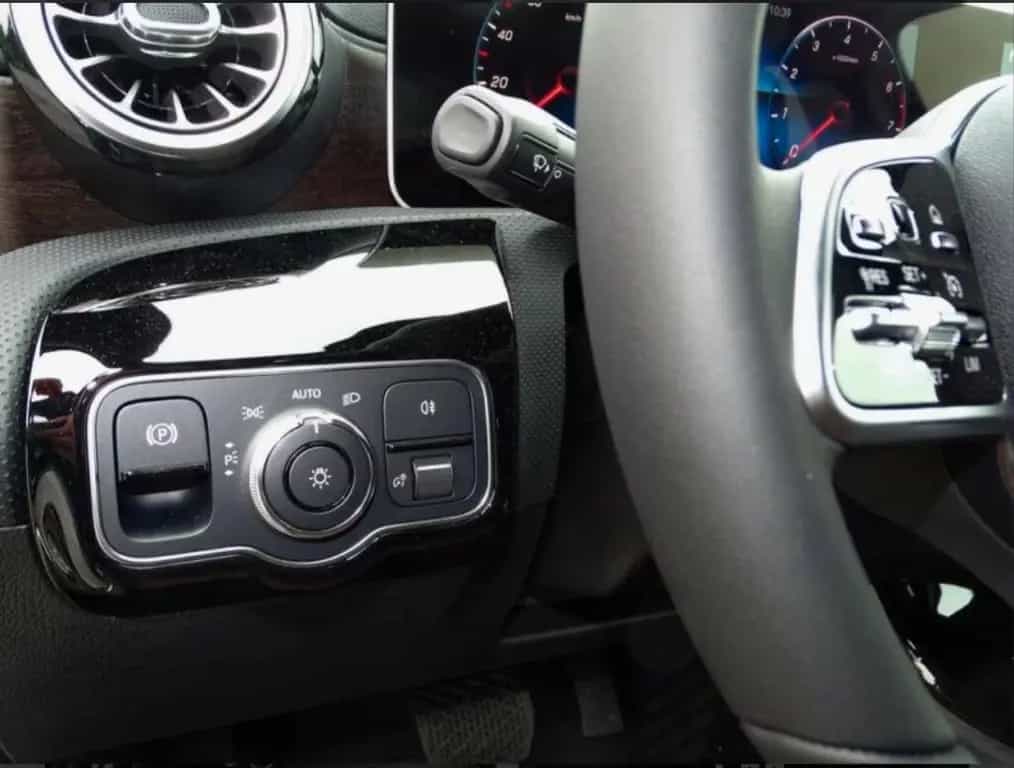 Mercedes-Benz A-Class 200 -NIGHT PAKET TOP ZUSTAND 07/2019-photo-14