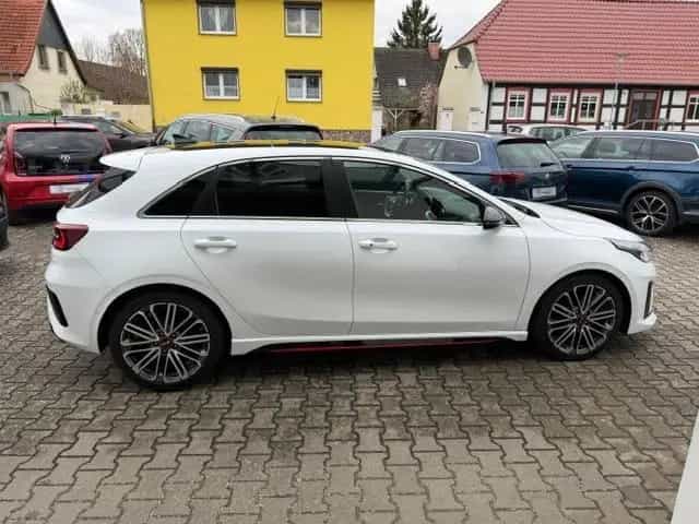 Kia Ceed 1.6 T-GDI GT 06/2021-photo-4