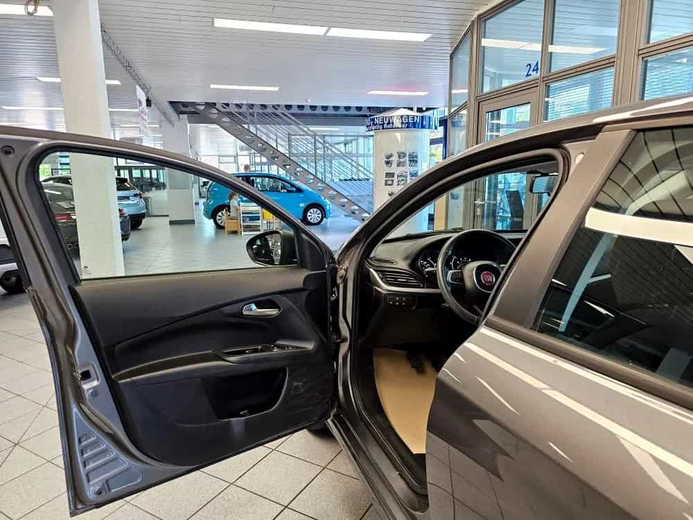 Fiat Tipo Allwetterreifen,Klimaanlage,PDC 08/2019-photo-13
