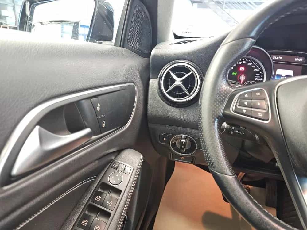 Mercedes-Benz GLA 200 AHK,19 Zoll,Navi,LED,Sitzheiung,Kamera 09/2018-photo-19