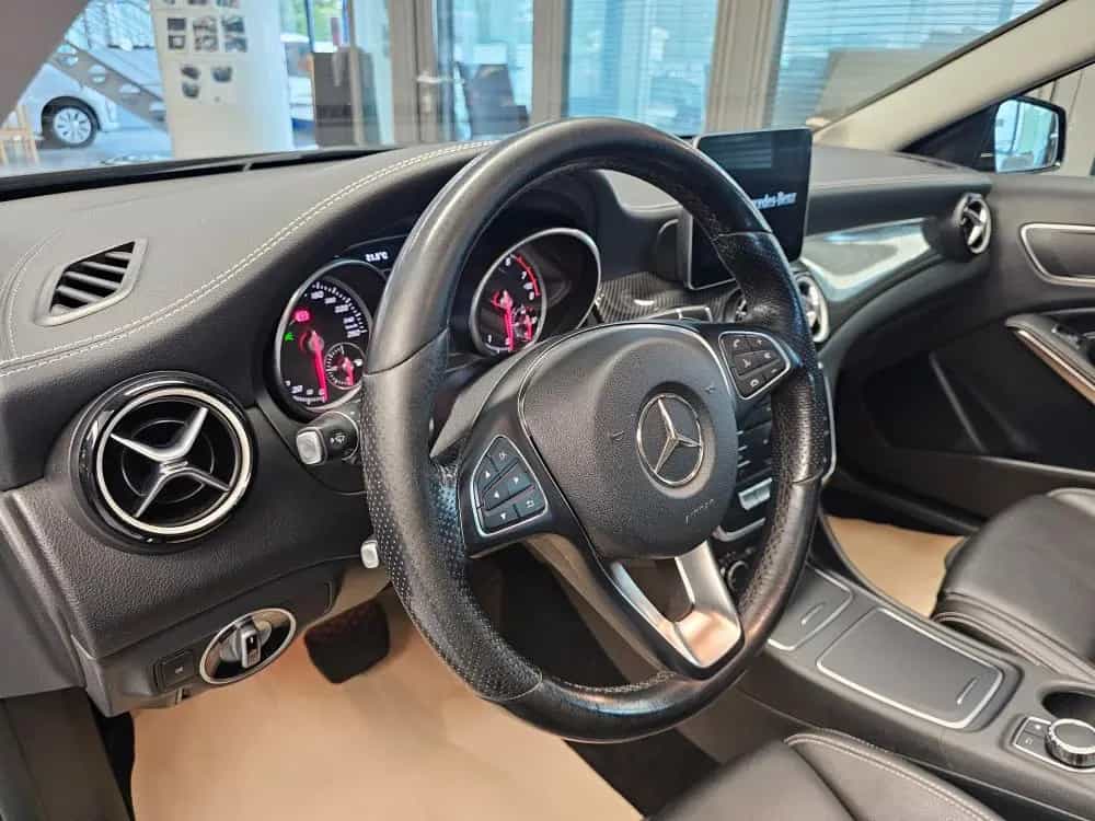 Mercedes-Benz GLA 200 AHK,19 Zoll,Navi,LED,Sitzheiung,Kamera 09/2018-photo-22