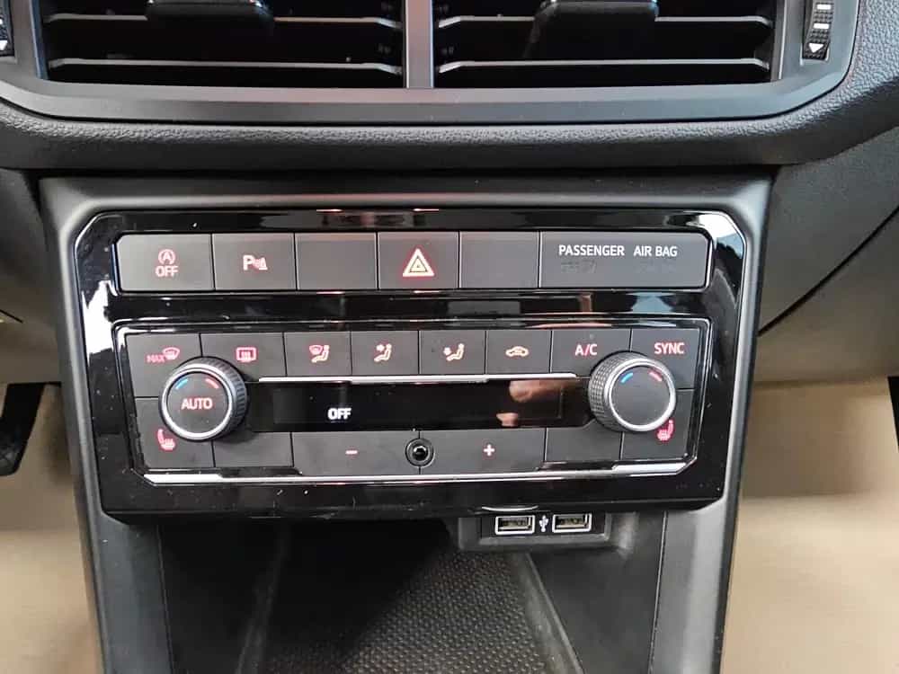 Volkswagen T-Cross Life App-Connect,LED,AHK,Klimaautomatik 11/2019-photo-9