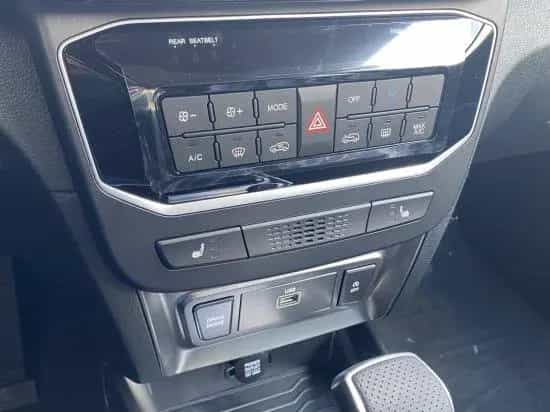 Ssangyong Tivoli 1.5 T-GDI 2WD AT SoMo Red DigiTacho Nav 08/2025-photo-15