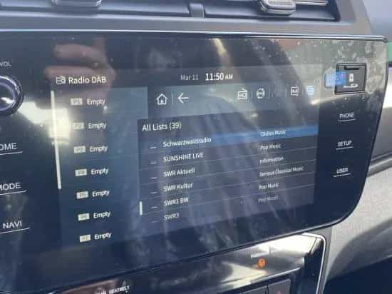 KGM Tivoli 1.5 T-GDI 2WD AT SoMo Red DigiTacho Nav 08/2025-photo-11