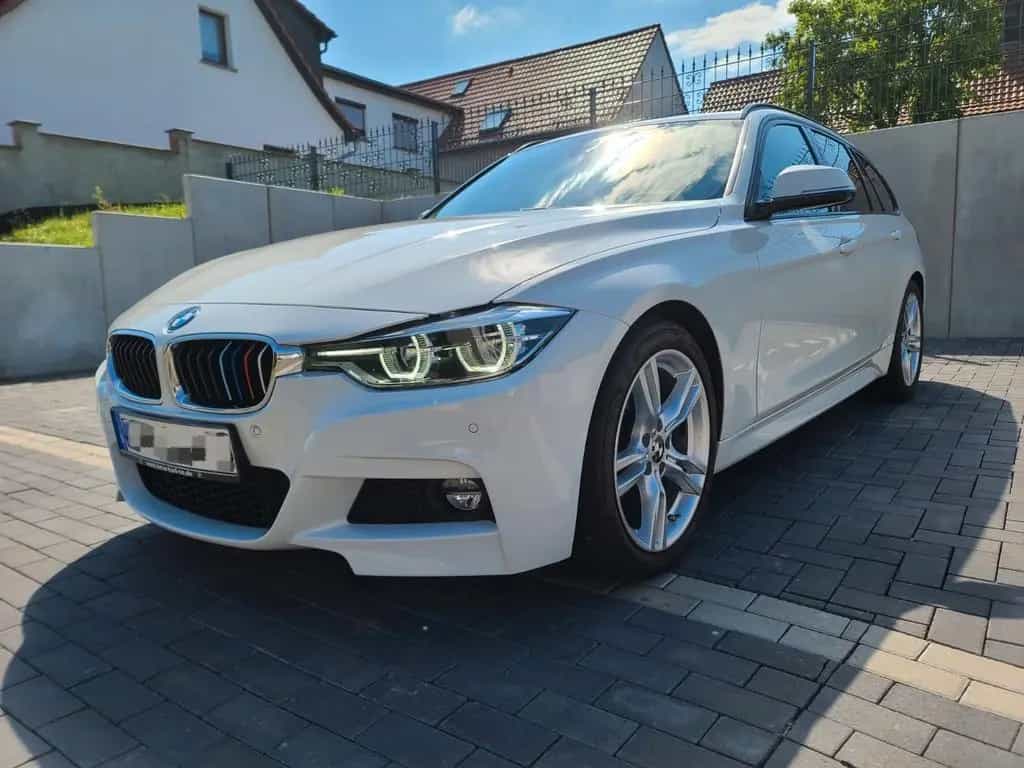 BMW 3 Series 320i Touring M-Paket Automatik 8g 03/2017-photo-0