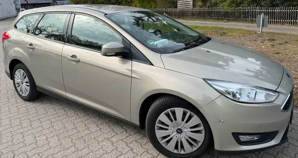 Ford Focus Turnier Automatik Kamera Navi P... 11/2015-photo-1