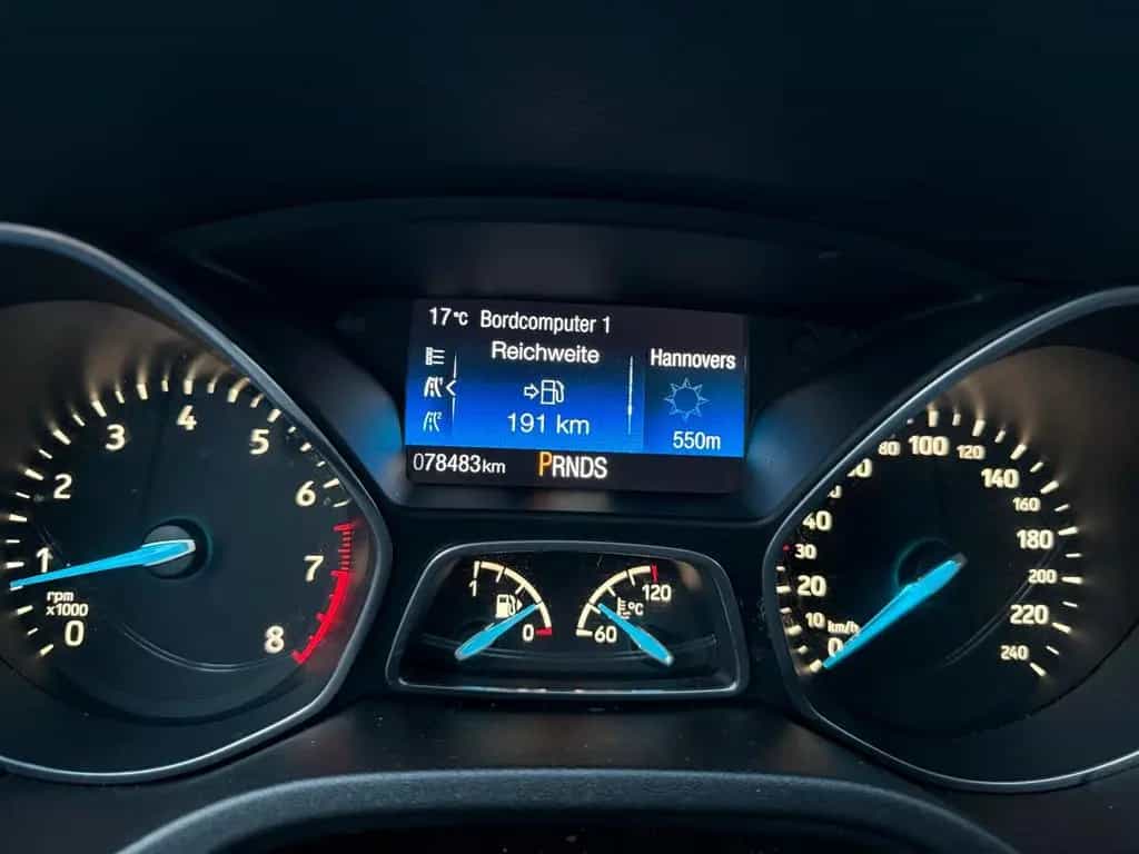 Ford Focus Turnier Automatik Kamera Navi P... 11/2015-photo-11