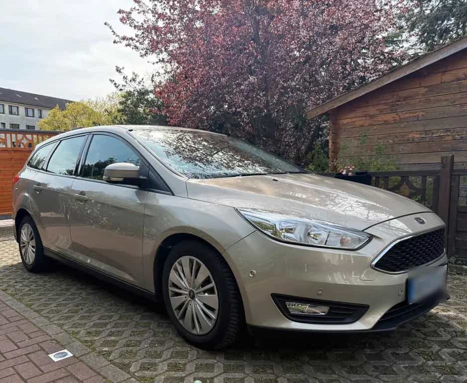 Ford Focus Turnier Automatik Kamera Navi P... 11/2015-photo-2
