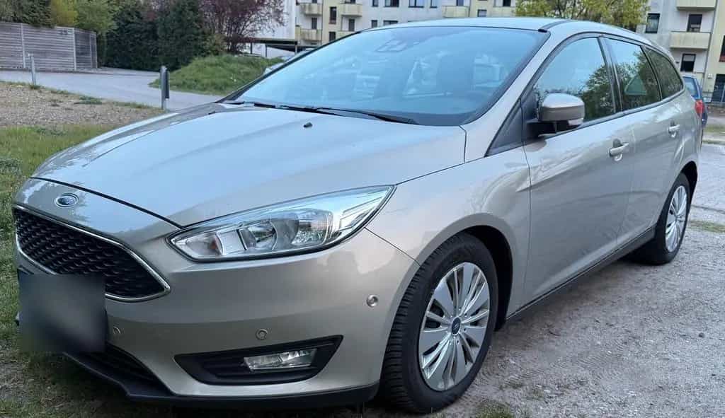 Ford Focus Turnier Automatik Kamera Navi P... 11/2015-photo-5