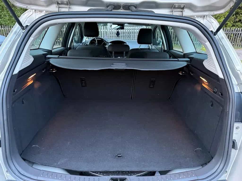 Ford Focus Turnier Automatik Kamera Navi P... 11/2015-photo-6