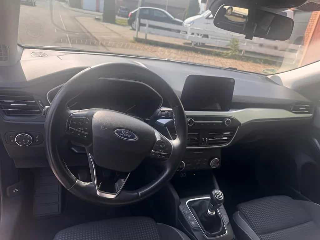 Ford Focus Kombi 1.0 11/2021-photo-2