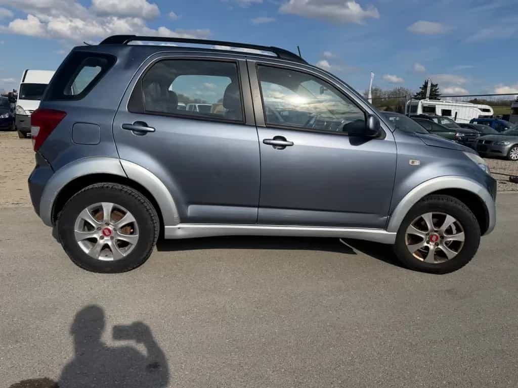 Daihatsu Terios 1.5 Top 4WD-KLIMA  -1325699 KM-LEDER 04/2008-photo-3