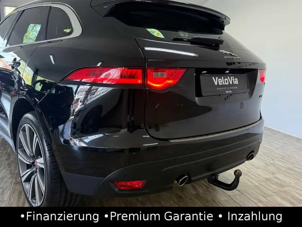 Jaguar F-Pace 25t Prestige AWD Kamera/ACC/AHK/Spur 12/2018-photo-25