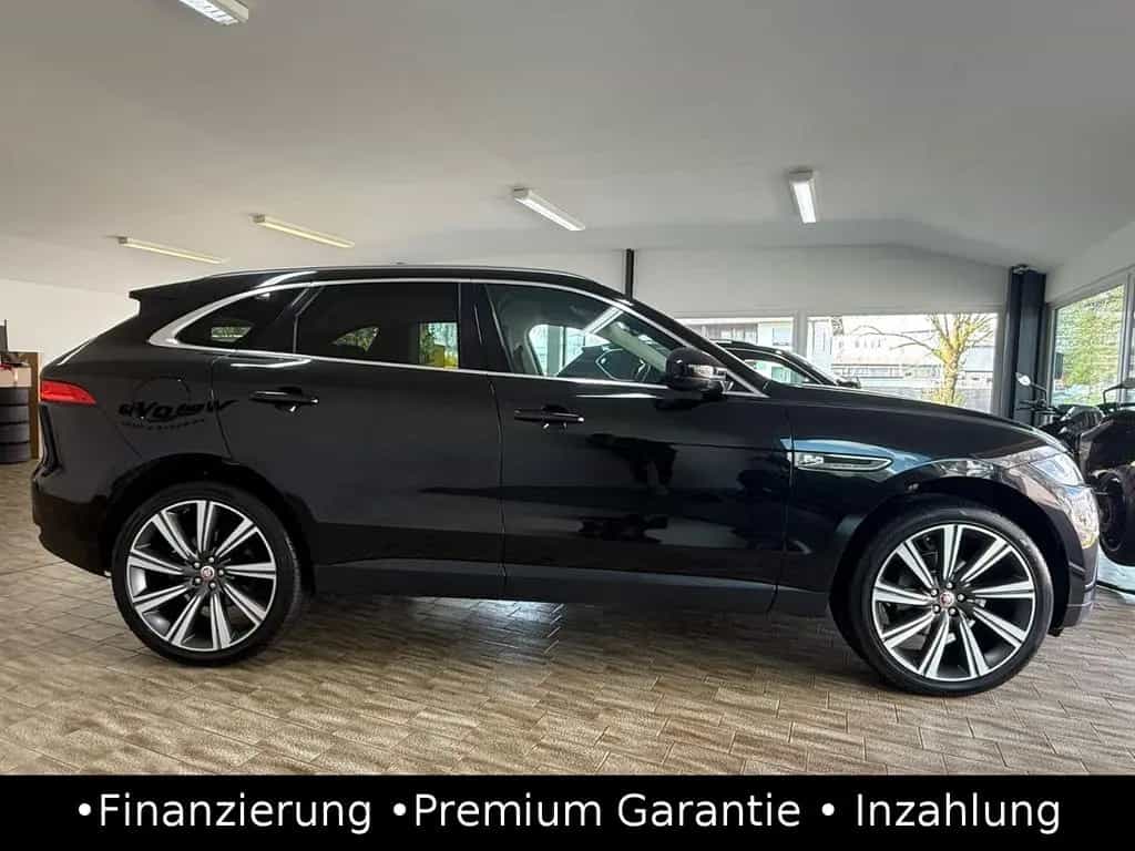 Jaguar F-Pace 25t Prestige AWD Kamera/ACC/AHK/Spur 12/2018-photo-2