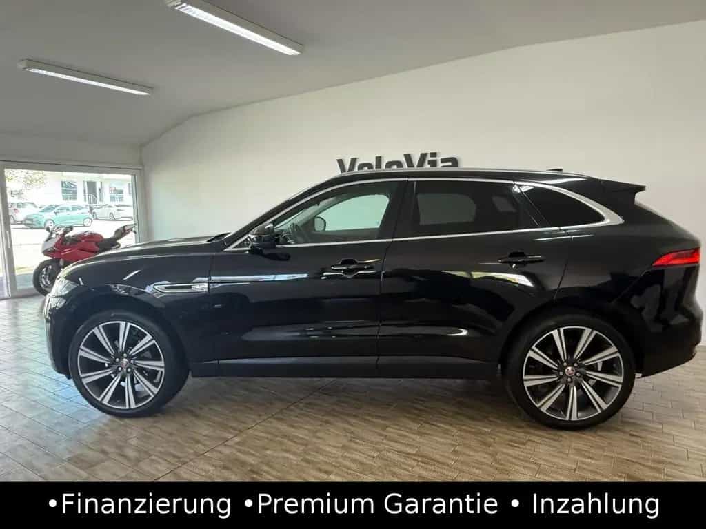 Jaguar F-Pace 25t Prestige AWD Kamera/ACC/AHK/Spur 12/2018-photo-3