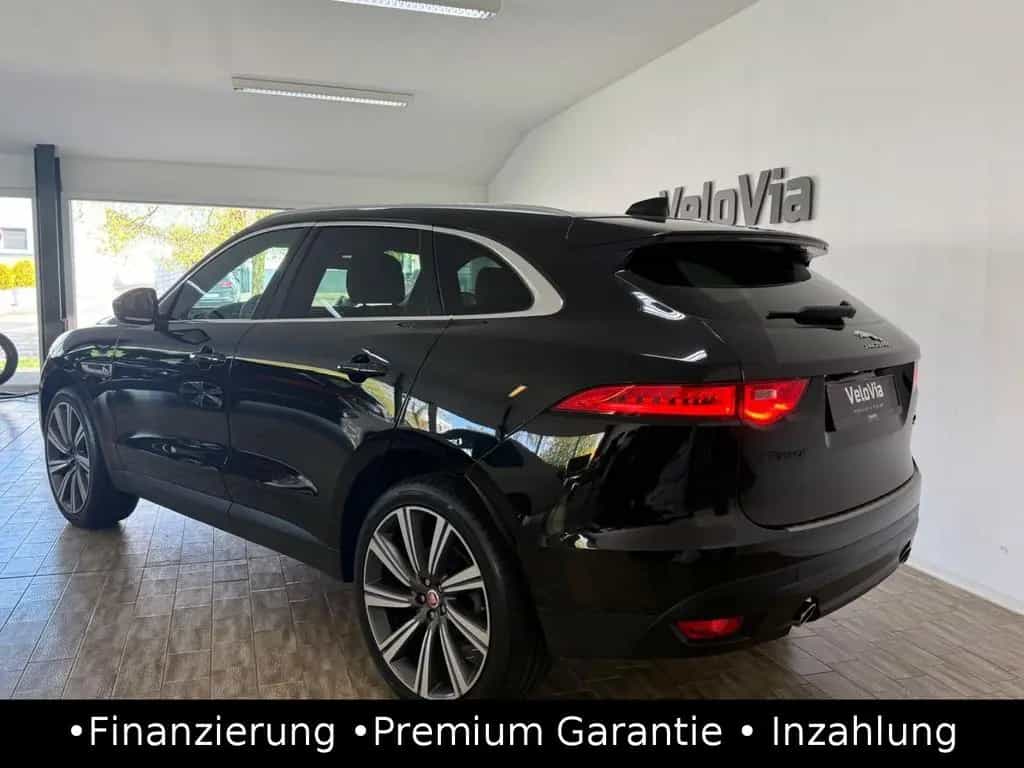 Jaguar F-Pace 25t Prestige AWD Kamera/ACC/AHK/Spur 12/2018-photo-4