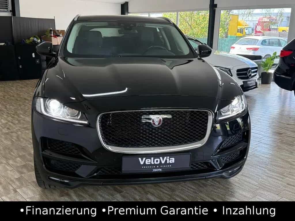 Jaguar F-Pace 25t Prestige AWD Kamera/ACC/AHK/Spur 12/2018-photo-6