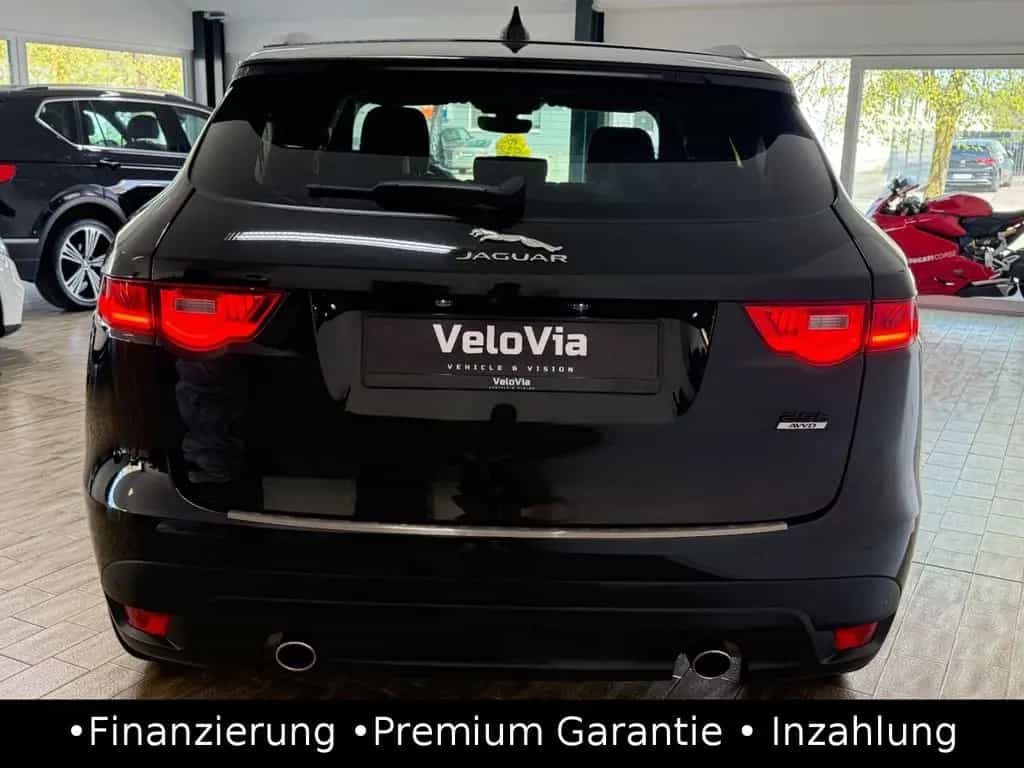 Jaguar F-Pace 25t Prestige AWD Kamera/ACC/AHK/Spur 12/2018-photo-7