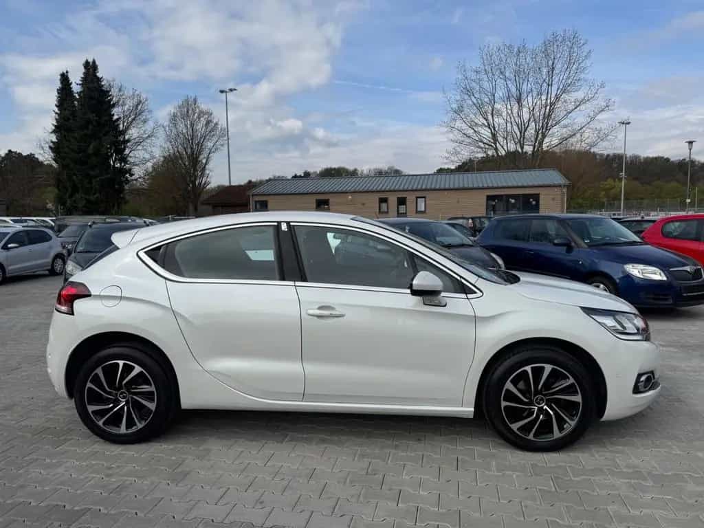 DS Automobiles DS4 DS 4 Basis 1.6 Blue-HDI / Navi / kamera 01/2017-photo-10