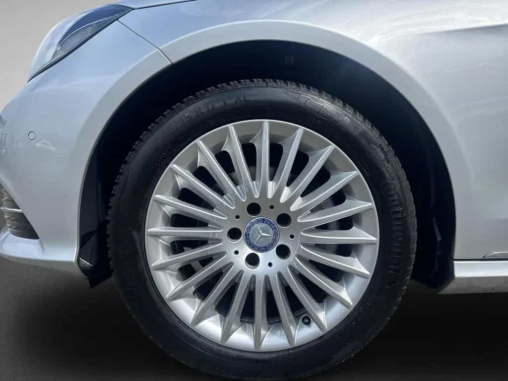 Mercedes-Benz E-Class 200 CGI Elegance Klimaa. Navi Parkass. 10/2013-photo-18