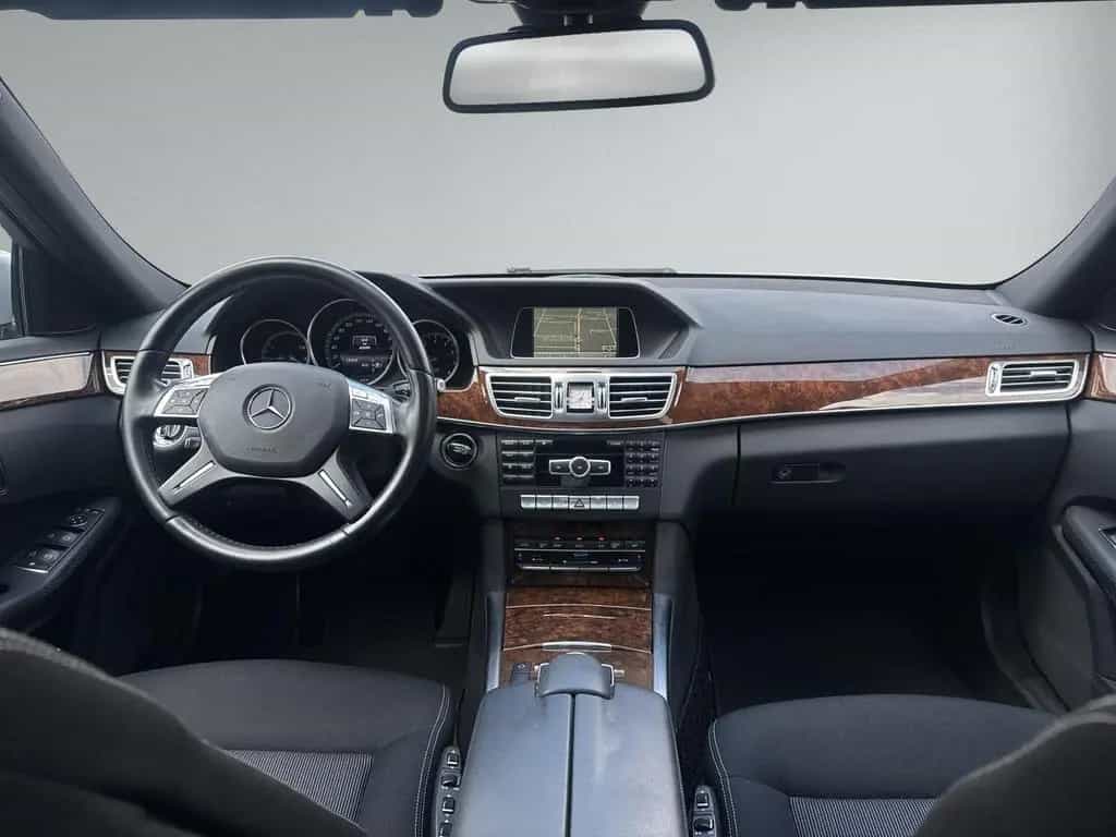 Mercedes-Benz E-Class 200 CGI Elegance Klimaa. Navi Parkass. 10/2013-photo-3