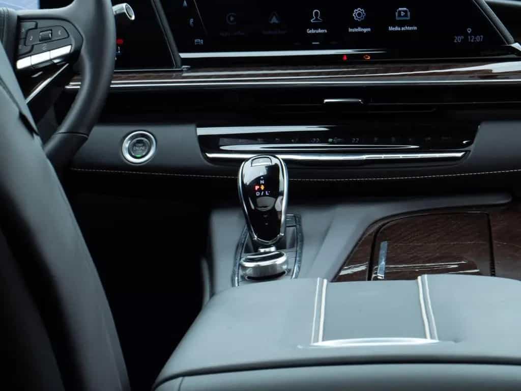 Cadillac Escalade 6.2 V8 | Sport | Luchtvering / Panorama 01/2024-photo-21