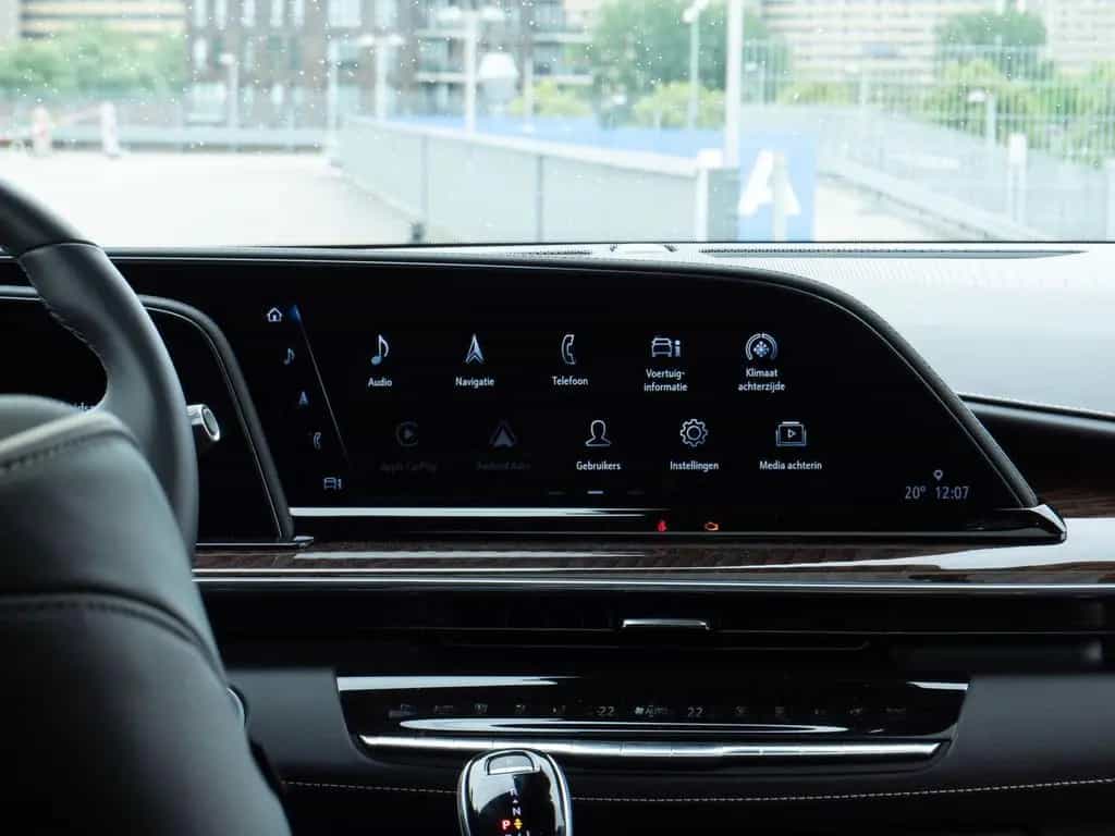Cadillac Escalade 6.2 V8 | Sport | Luchtvering / Panorama 01/2024-photo-23
