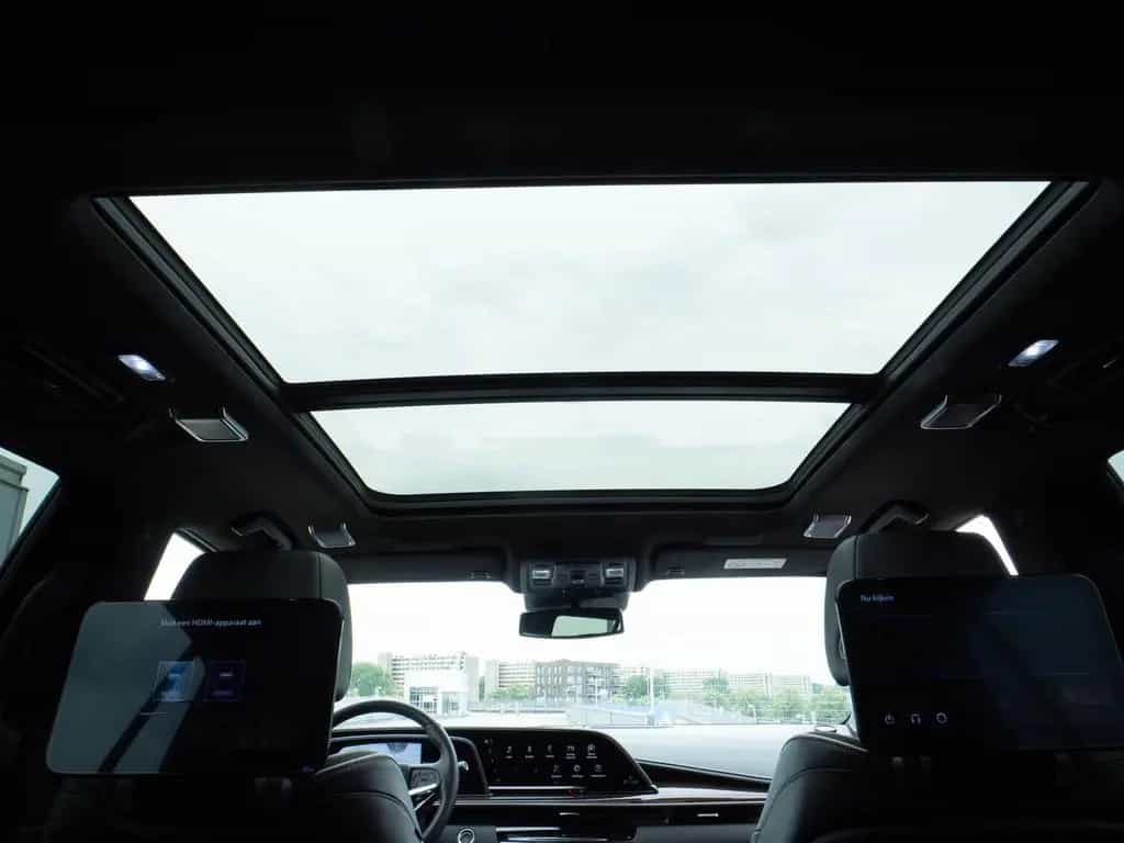 Cadillac Escalade 6.2 V8 | Sport | Luchtvering / Panorama 01/2024-photo-24