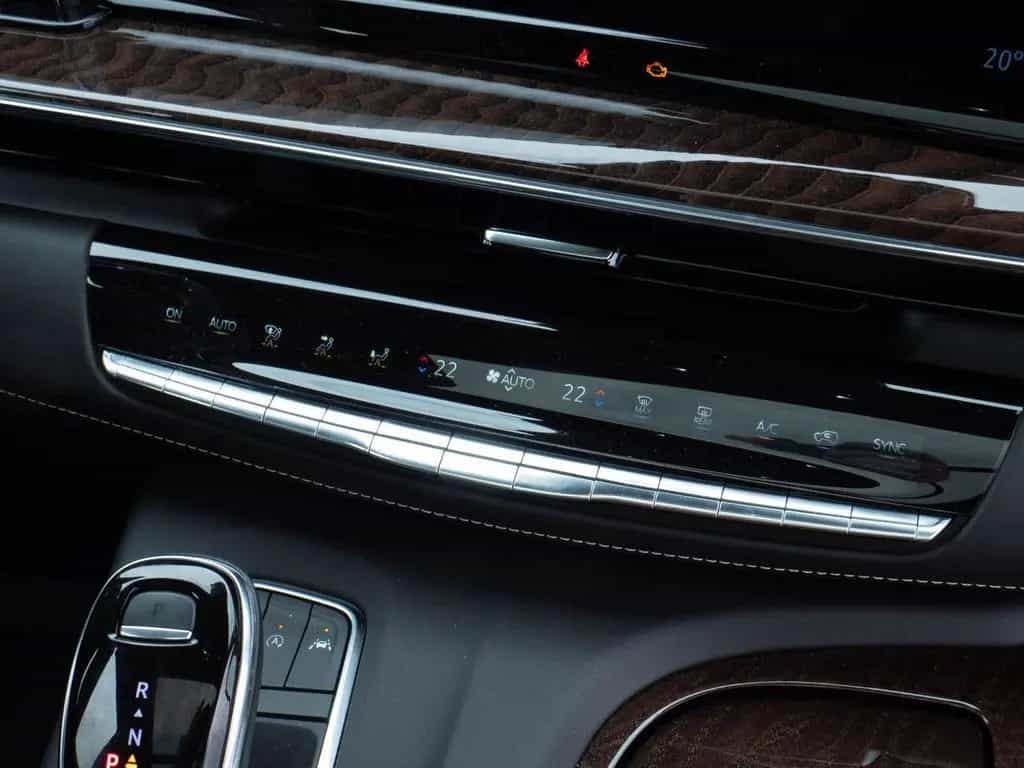 Cadillac Escalade 6.2 V8 | Sport | Luchtvering / Panorama 01/2024-photo-25