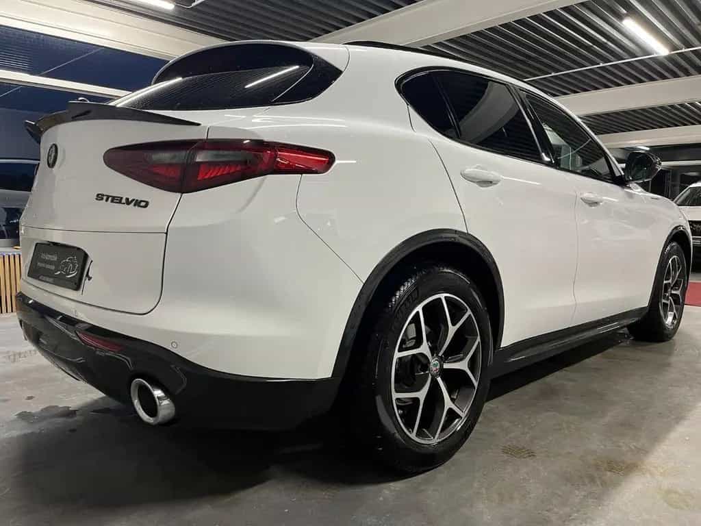 Alfa Romeo Stelvio Q4 *NAVI*HARMAN/KARDON*KAMERA 06/2022-photo-3