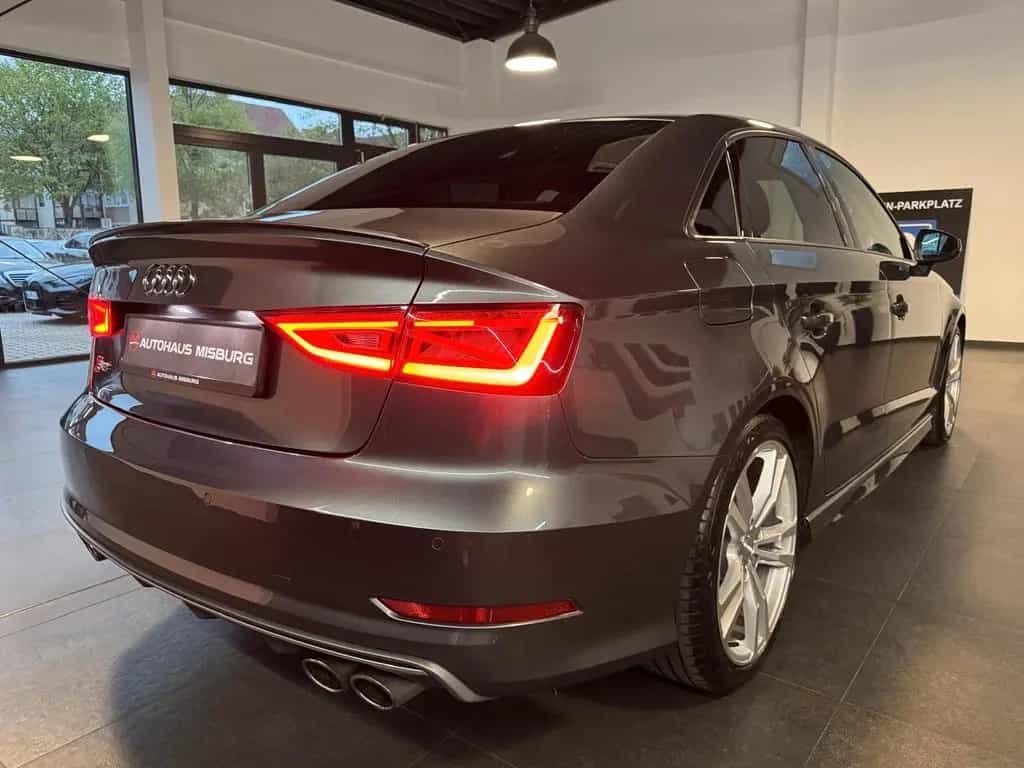 Audi S3 2.0 TFSI S tronic quattro / Bang & Olufsen 01/2016-photo-4