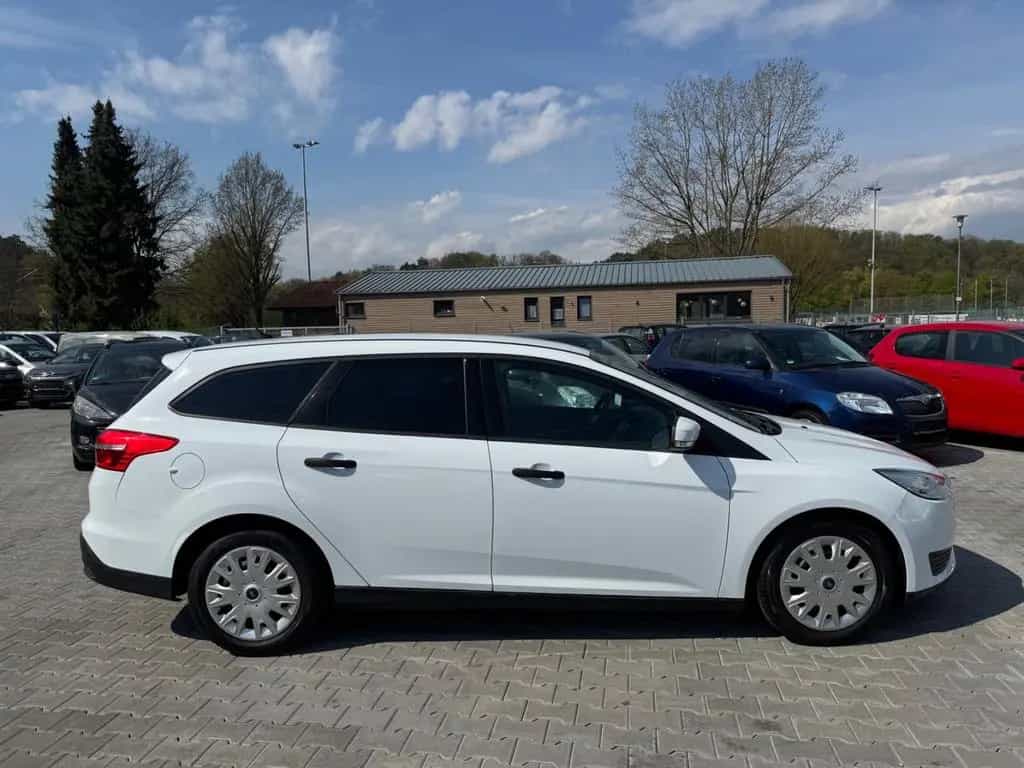 Ford Focus Turnier 1.0 74 kW Ambiente / Klima 06/2015-photo-8